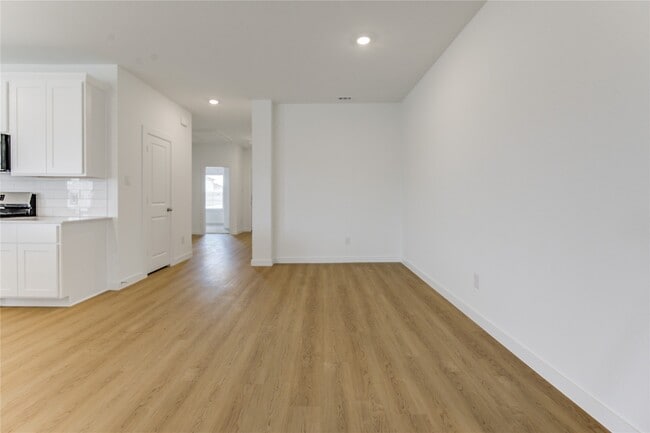 Building Photo - 9047 Rose Water Trl