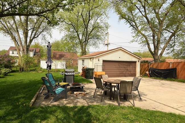 Building Photo - 18450 Homewood Ave