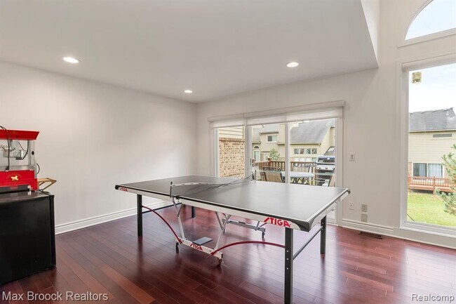 Building Photo - 6322 Aspen Ridge Blvd