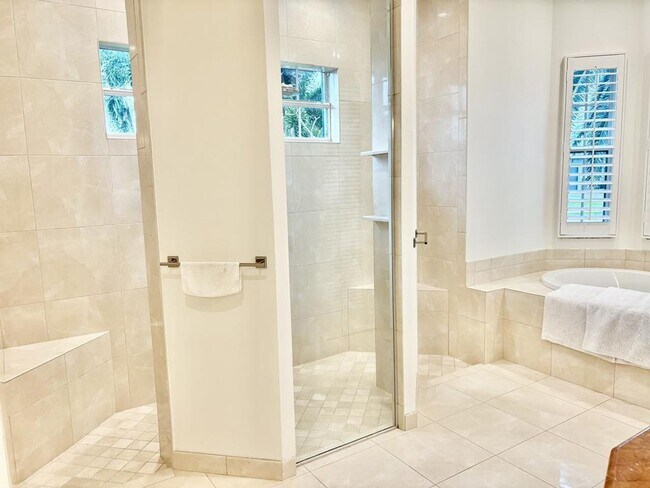 Building Photo - home