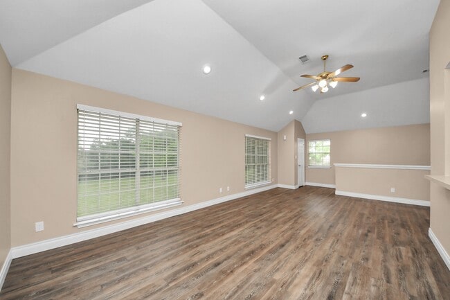 Building Photo - 1163 Lovett St