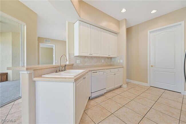 Building Photo - 6051 Jonathans Bay Cir