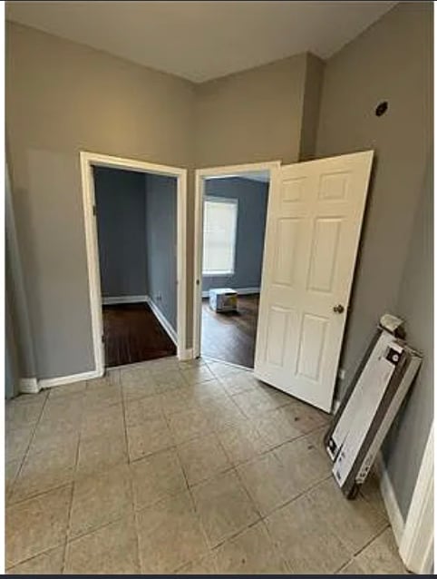 Building Photo - 6444 S Eberhart Ave