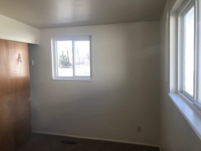 Building Photo - 540 E 200 N