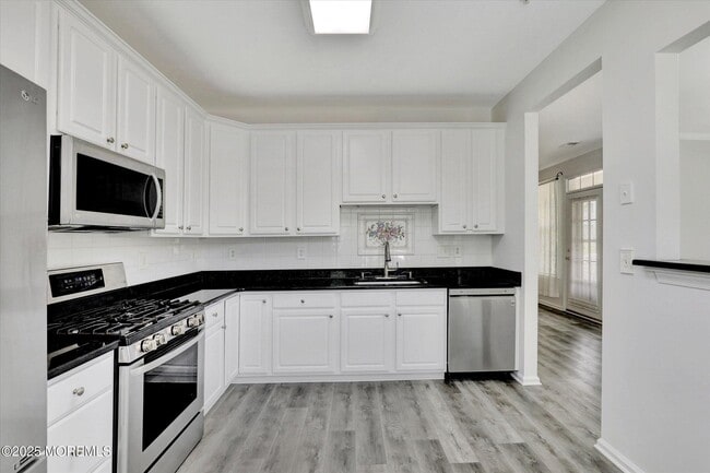 Building Photo - 337 St Andrews Pl