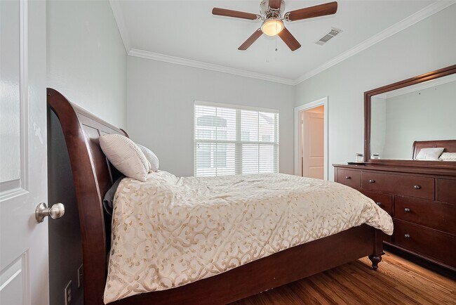 Building Photo - 3925 Floyd St