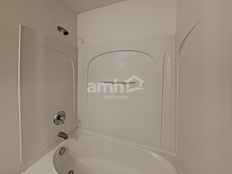 Building Photo - 6840 Horseback Ln