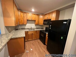 Building Photo - 757 Highland Ave