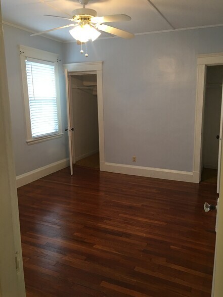 Building Photo - 37 Estes St