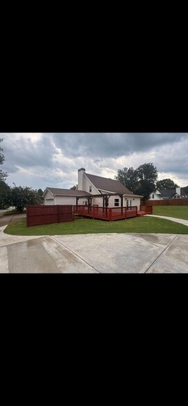 Building Photo - 304 Heatherwood Dr