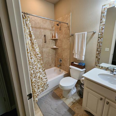 Building Photo - 10082 Drawbridge Dr