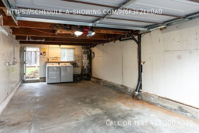 Building Photo - Move-In Special: Enjoy Reduced Annualized ...