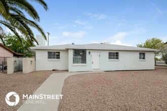 Building Photo - 602 W Calle Medina