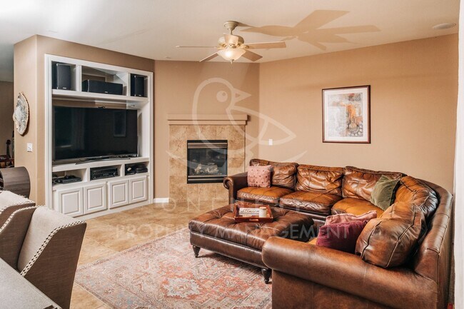 Building Photo - Spacious Home in the Lincoln Crossing Community, walking distance to Lincoln Crossing Elementary