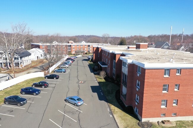 Building Photo - 185 Melba St