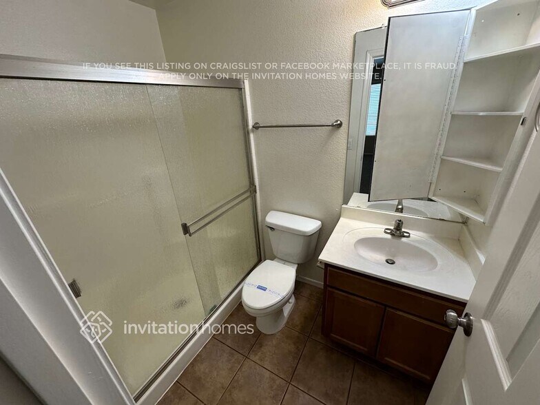 Building Photo - 7801 N 44th Dr