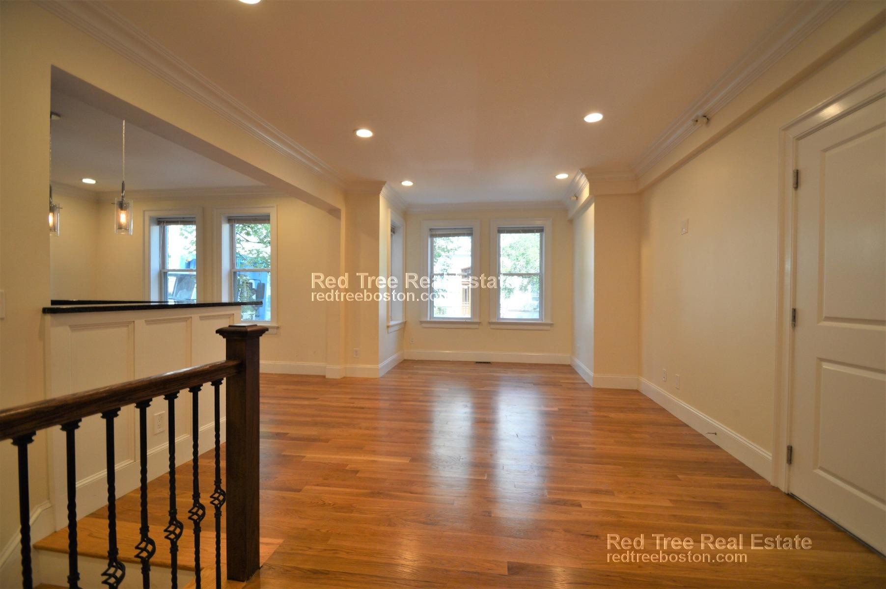 Building Photo - 74 Browne St