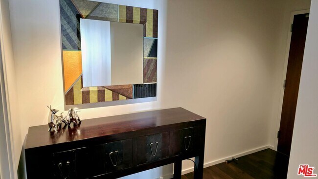 Building Photo - 1155 S Grand Ave