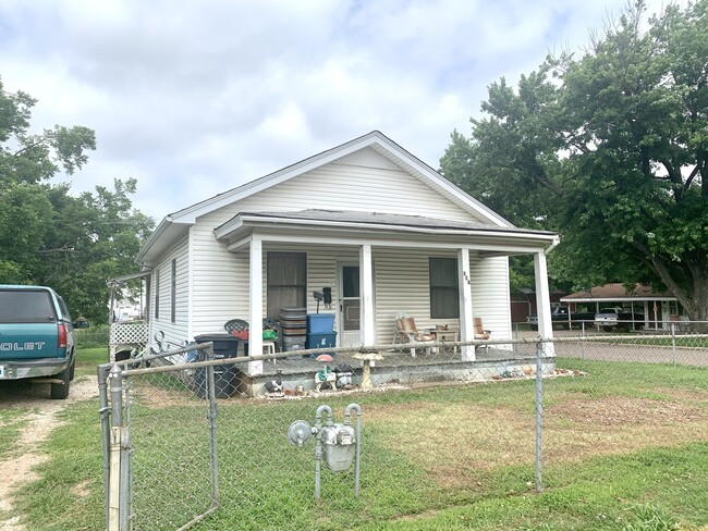 Building Photo - 328 N Cleveland Ave