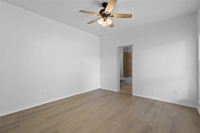 Building Photo - 10302 Buffum St