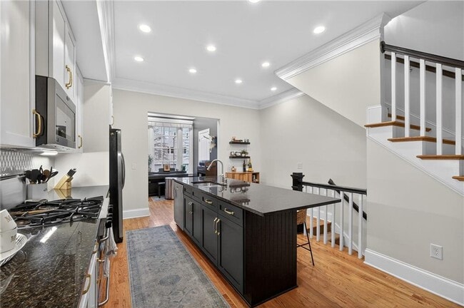 Building Photo - 428 Bill Kennedy Wy SE