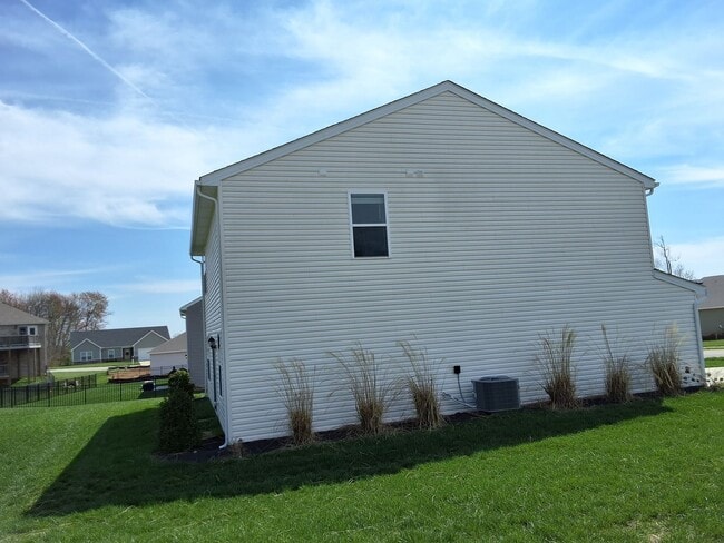 Building Photo - Beautiful Home in Elizabethtown