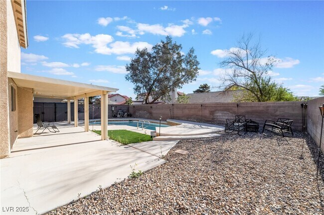 Building Photo - 4338 Apex Dr