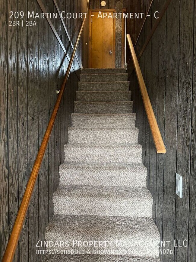 Building Photo - 209 Martin Ct
