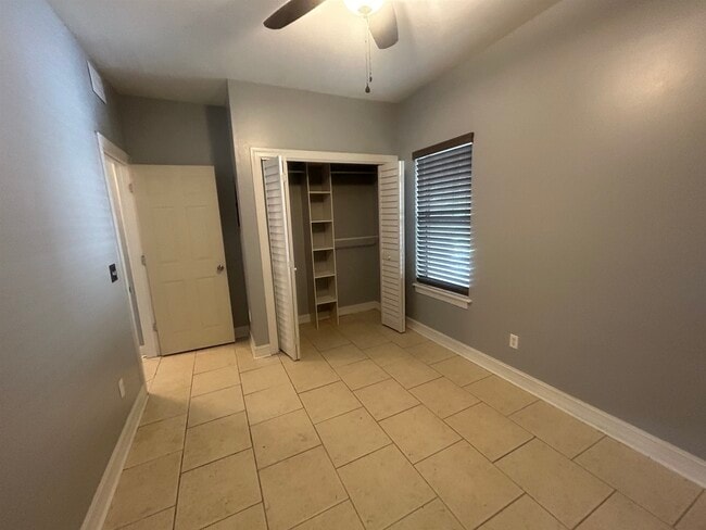 Building Photo - 409 E 7th Ave