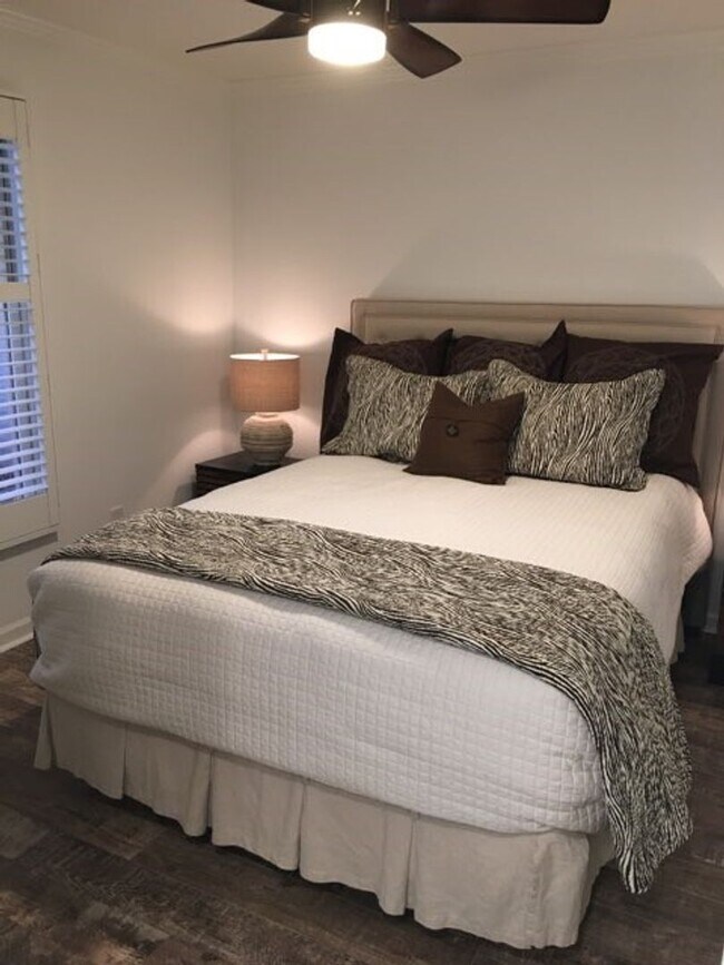 Building Photo - 2 Bedroom Condo in  Portside at Davidson Landing!