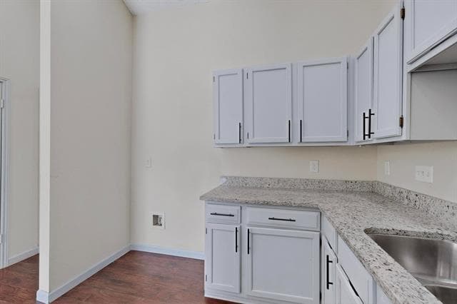 Building Photo - 310 E Amberway Ln