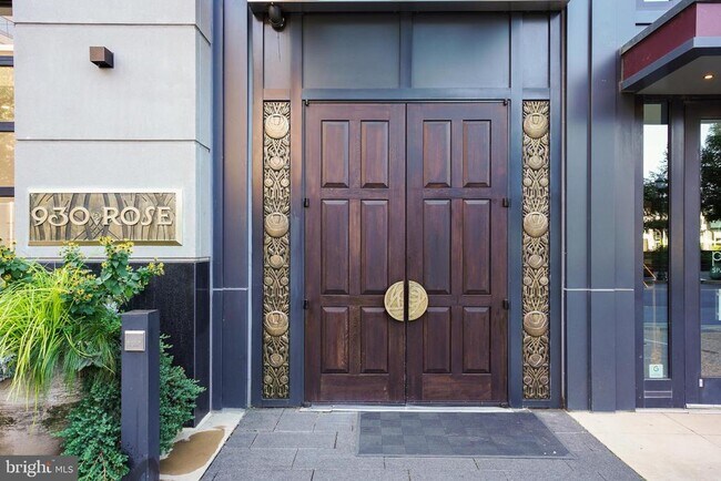 Building Photo - 930 Rose Ave