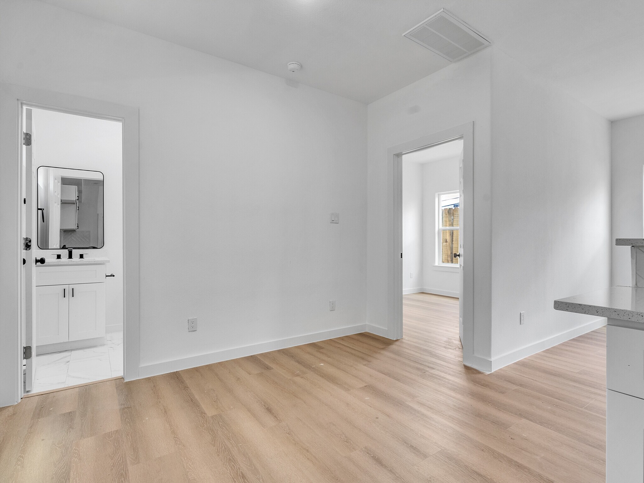 Building Photo - 8625 Homewood Ln