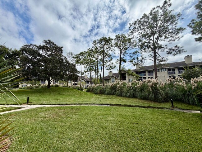 Building Photo - 500 Sandiron Cir