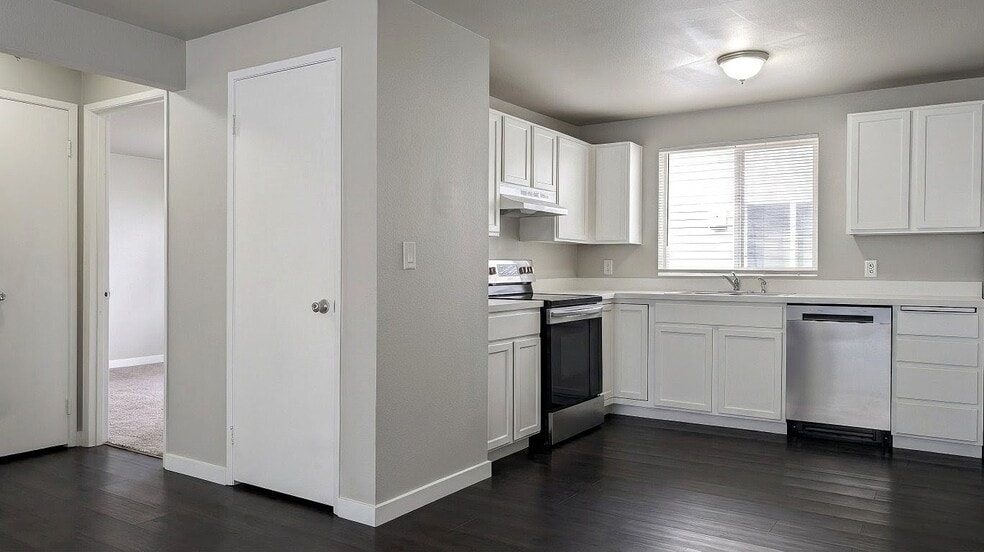 Kitchen + Hallway - 8436 Delridge Way SW