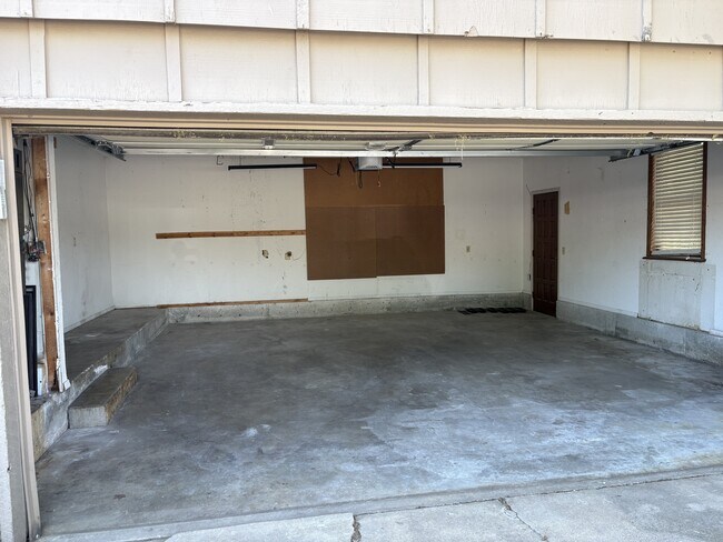 Building Photo - 13220 E 38th St