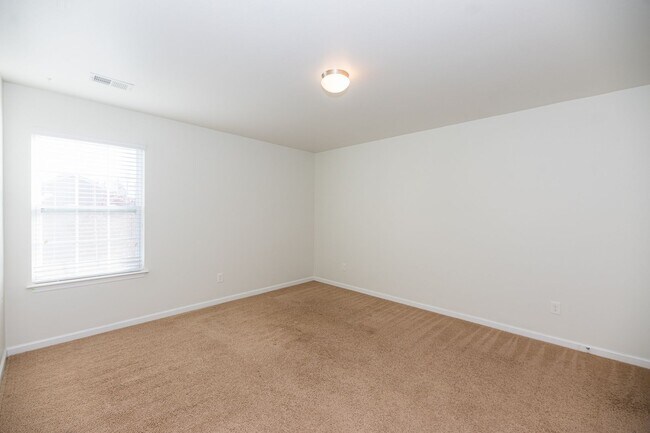 Building Photo - Beautifully 4-bedroom, 2.5-bathroom spacious 2-story home in the Reedy Fork Ranch in Greensboro