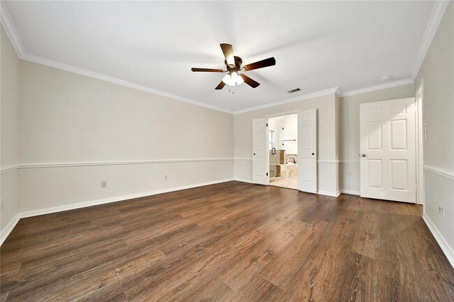 Building Photo - 3939 Fawn Creek Dr