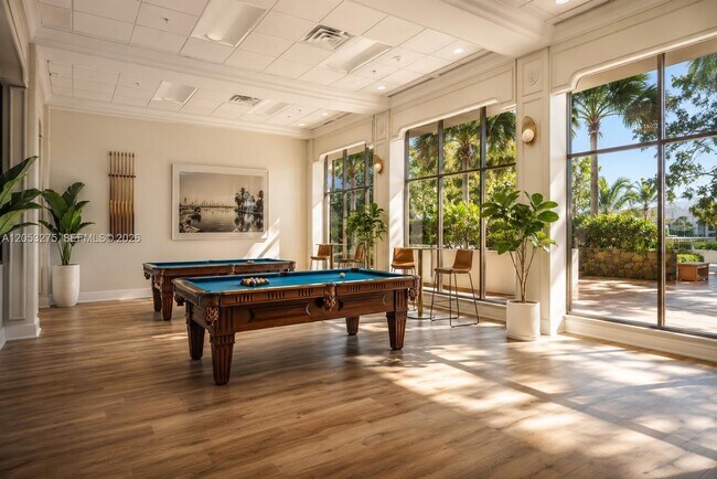 Building Photo - 5600 Collins Ave