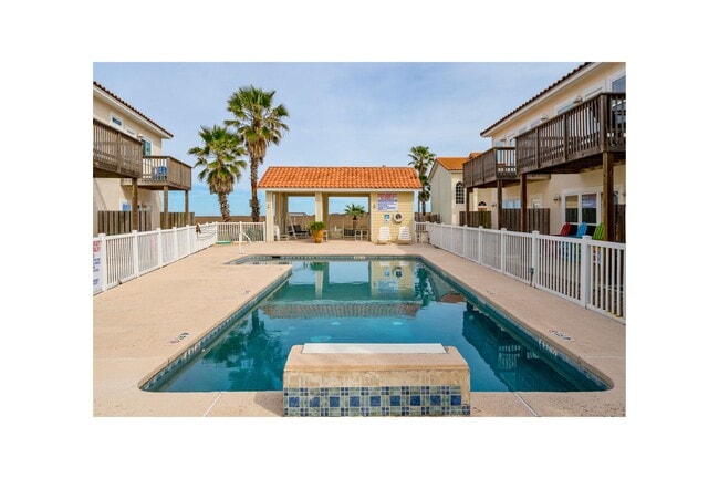 Building Photo - 14878 Granada Dr