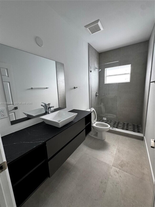 Building Photo - 2541 NW 9th St