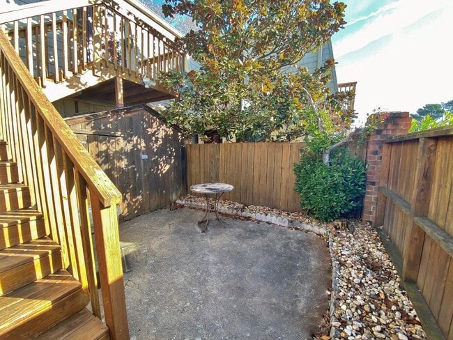 Building Photo - Spacious Condo One Mile to the Beach! One Living Level - Pet Friendly - Private Patio - Ready 05-...