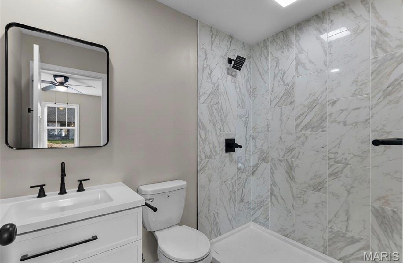 Building Photo - 231 Cedar Cir