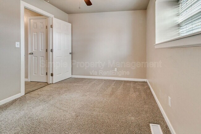 Building Photo - 120 N Ranchwood Blvd