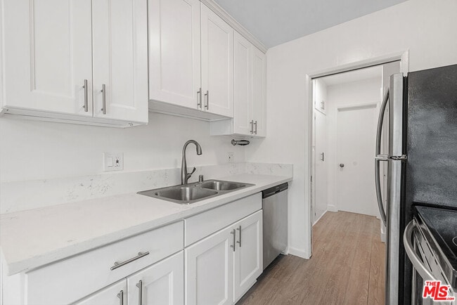 Building Photo - 1433 Brockton Ave