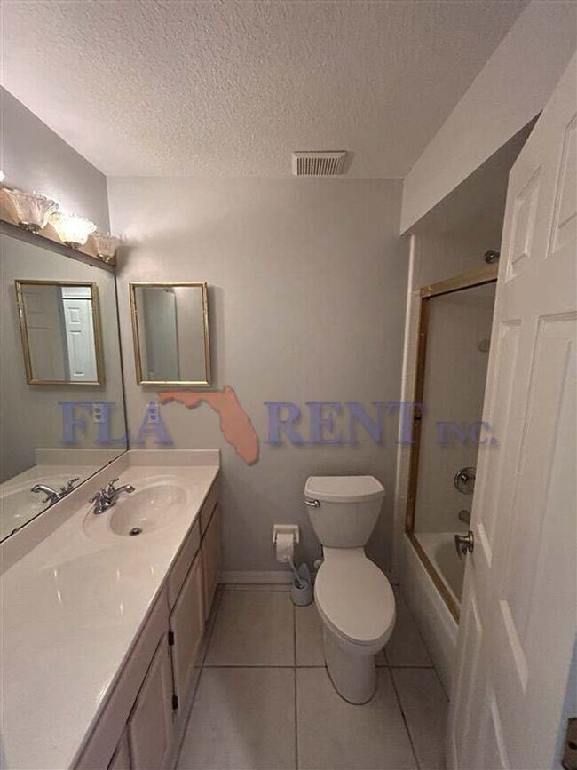 Building Photo - *  2Bed 2Bath with Bonus Room Golf Villa located in Winter Springs *