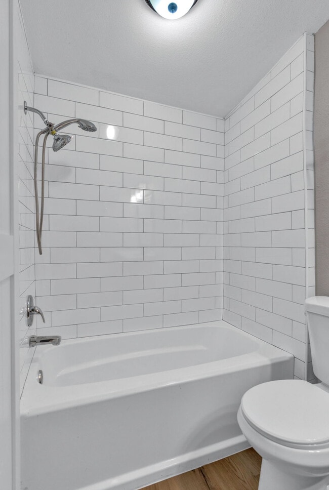 Building Photo - 333 Elm St