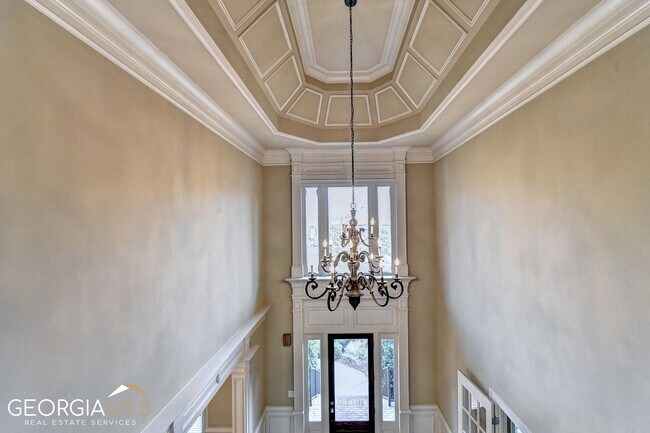 Building Photo - 8920 Doral Dr
