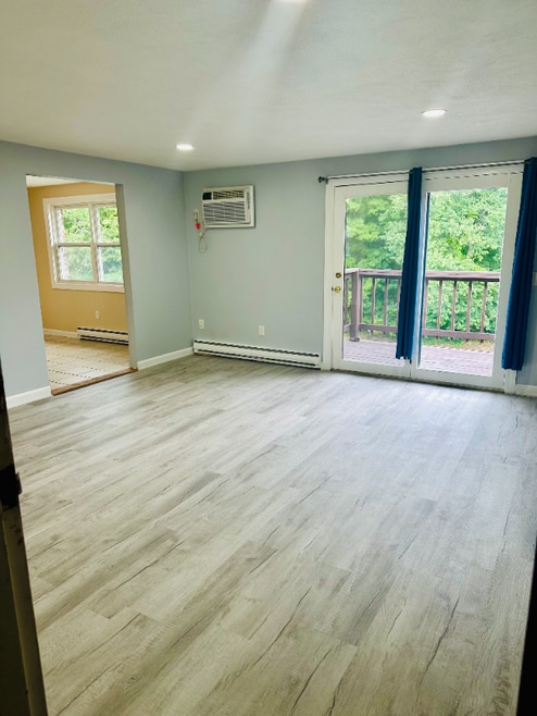 Building Photo - 8 Mayberry Dr