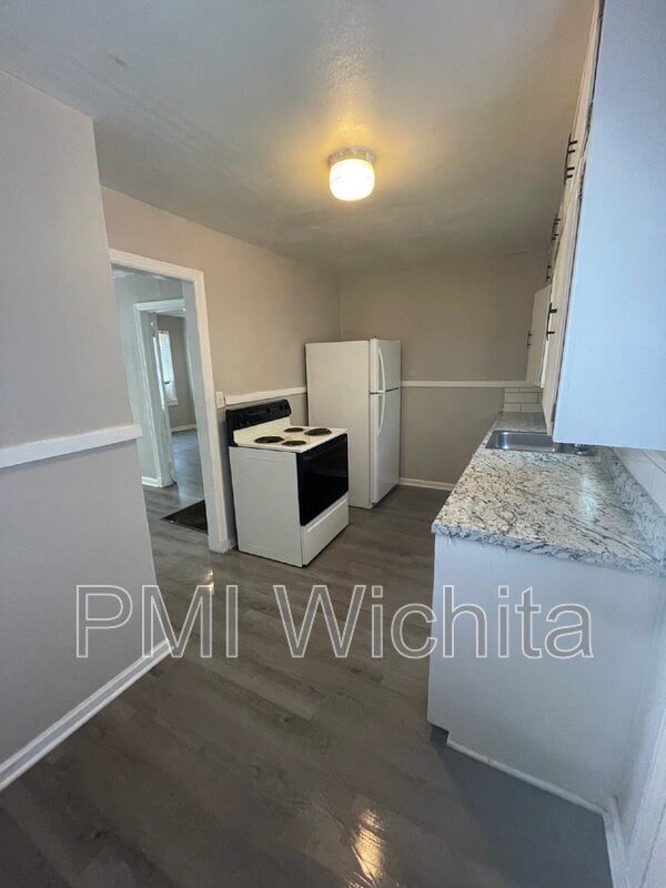 Building Photo - 1512 S Pattie St